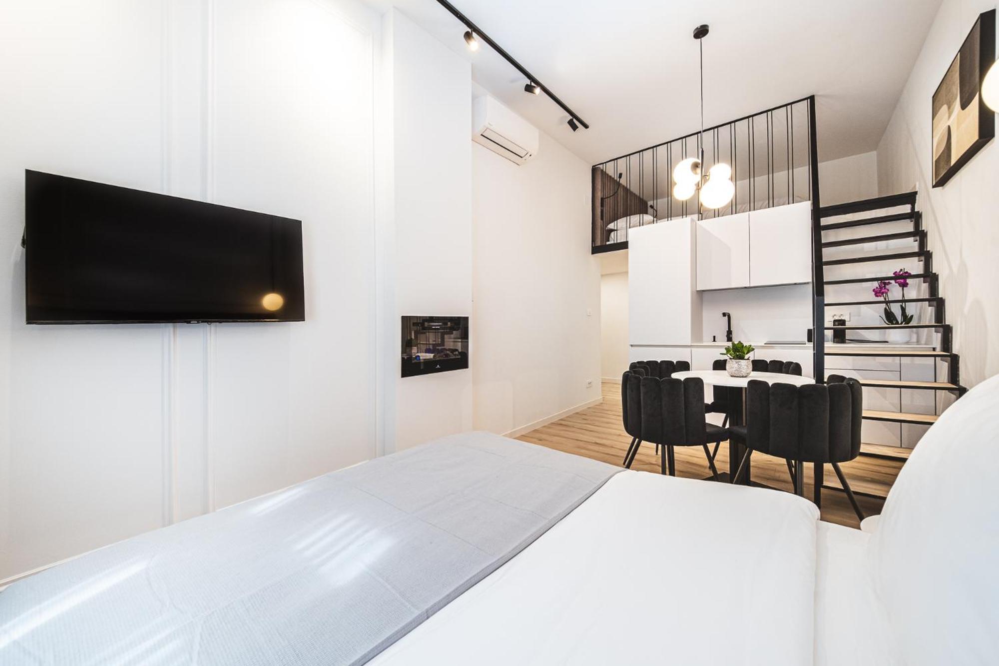 Belong Boutique Apartments Zagreb Bagian luar foto